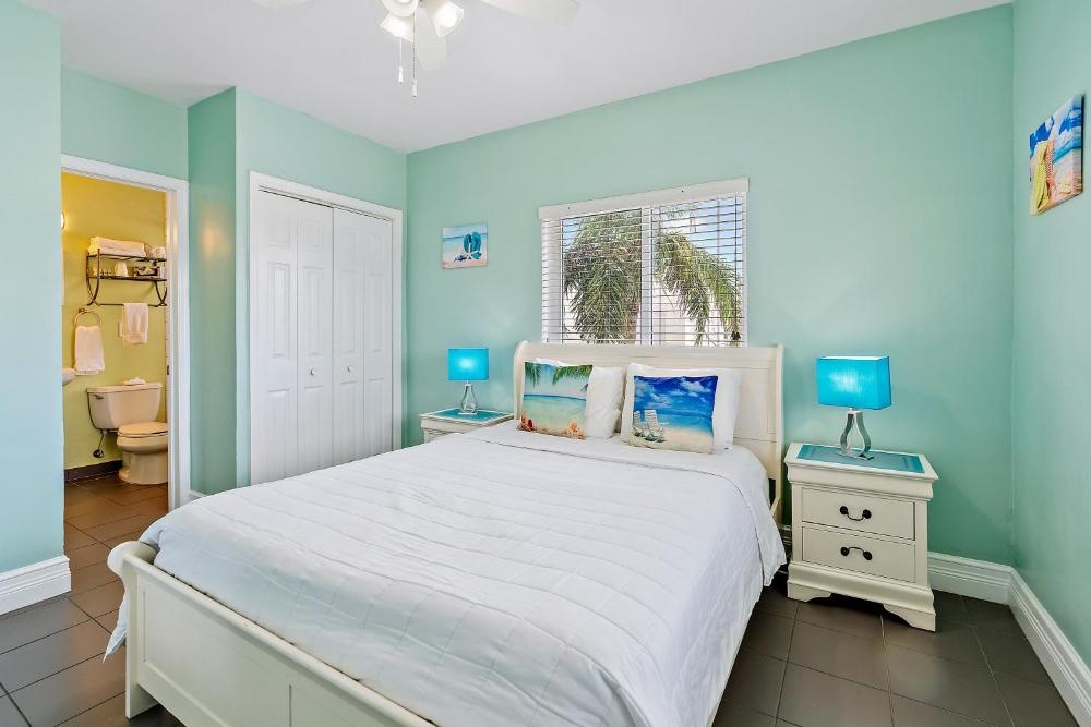 Hollywood Beachside Boutique Suites